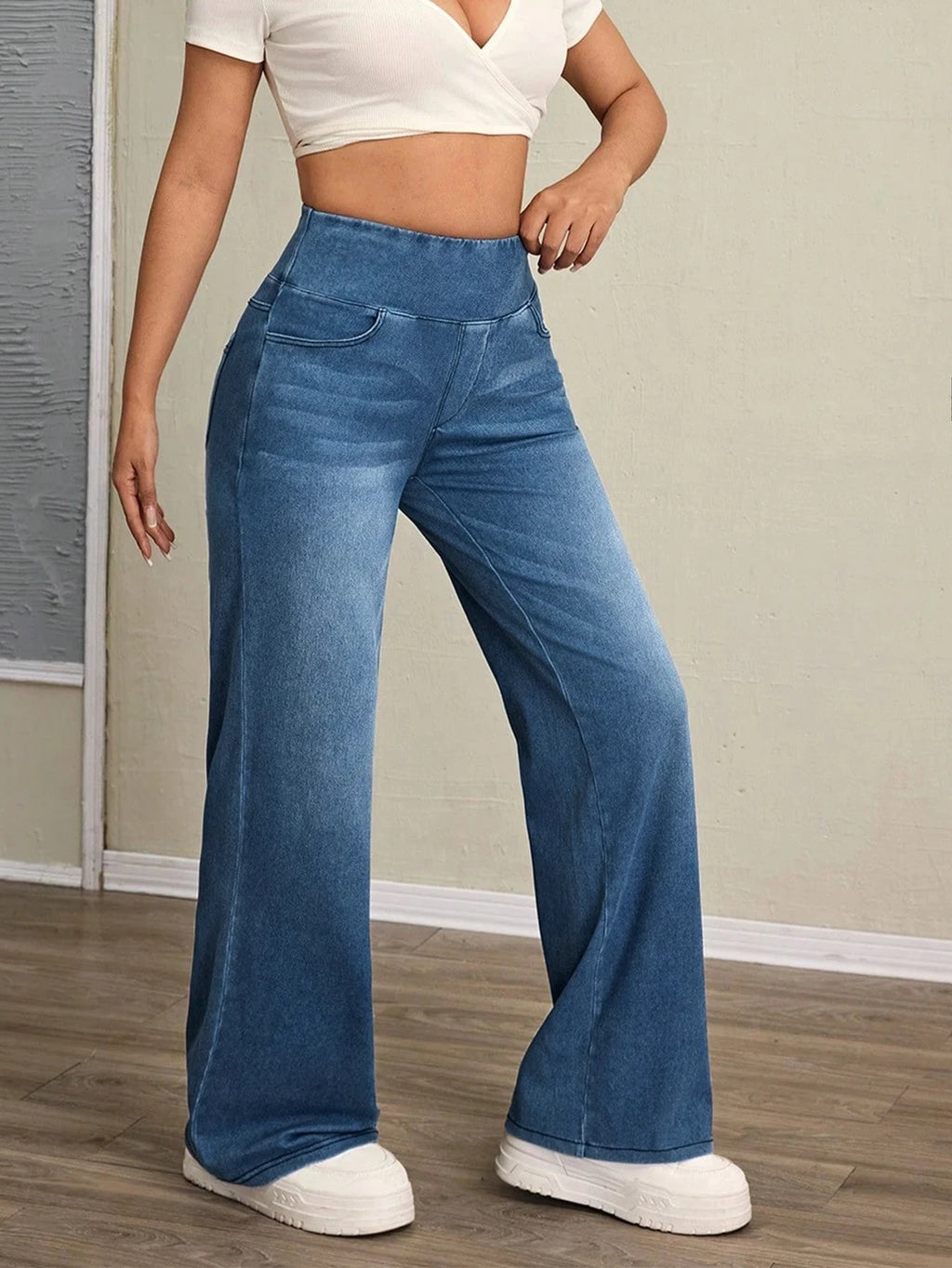 Smooth Fit Wide Jeans