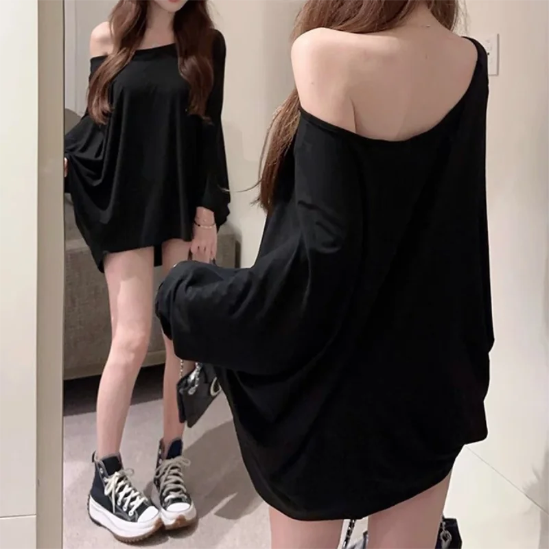 Oversized Off-Shoulder Tee