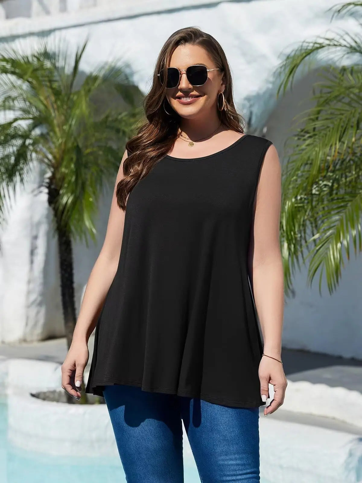 Plus Size Solid Sleeveless Tank Top